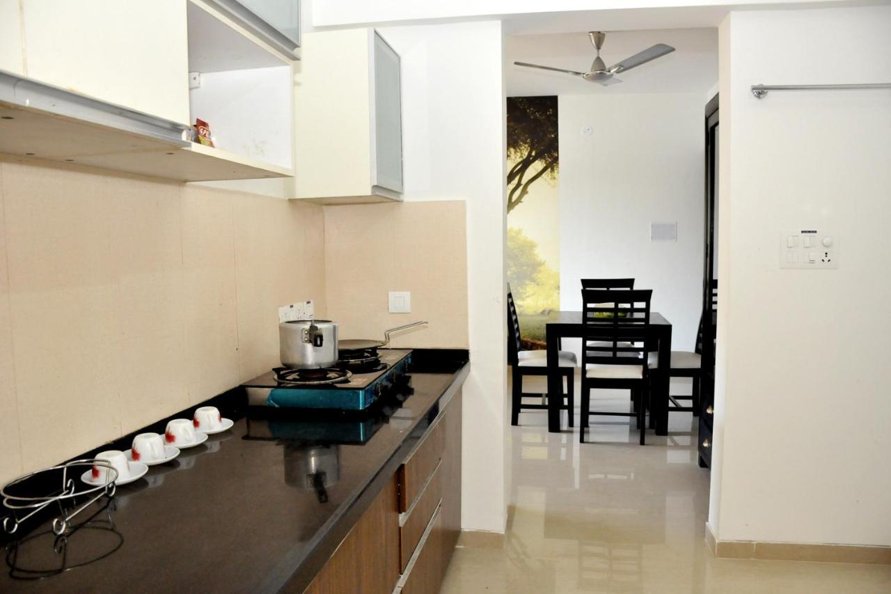 2Bhk Lake View Apartment ラバサ エクステリア 写真